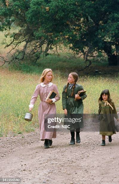 Castoffs" Episode 1 -- Aired -- Pictured: Melissa Sue Anderson as Mary Ingalls, Melissa Gilbert as Laura Ingalls, Lindsay Sidney Greenbush as Carrie...