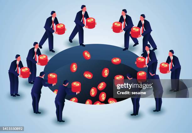 isometrische gruppe von geschäftsleuten, die goldmünzen auf ihre hände werfen, in eine dunkle höhle, geschäftsfallen und betrügereien, investitionsrisiko und krise - crowdfunding stock-grafiken, -clipart, -cartoons und -symbole