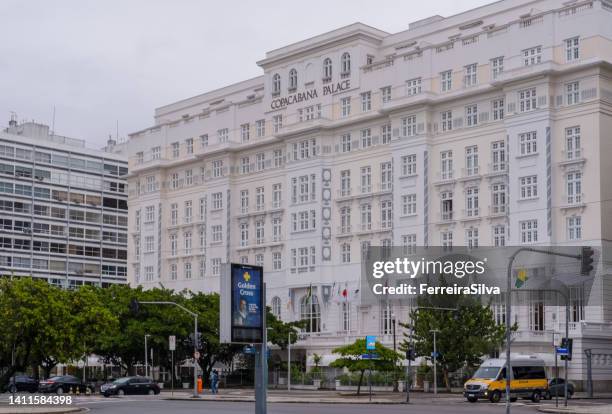 copacabana palace hotel in rio - the copacabana stock pictures, royalty-free photos & images