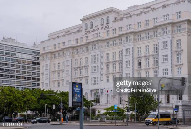 copacabana palace hotel in rio - 科帕卡巴納海灘 個照片及圖片檔