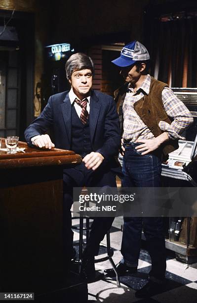 Episode 13 -- Pictured: Joe Piscopo as Jimmy Carter, Ray Sharkey as Mike during the 'Bar' skit on April 11, 1981 -- Photo by: Fred Hermansky/NBC/NBCU...