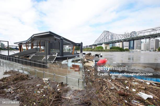 australian floods due to la niña - brisbane stock-fotos und bilder