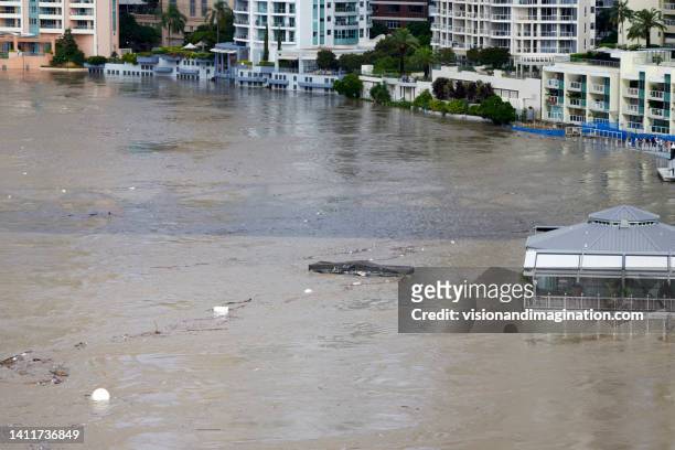 australian floods due to la niña - queensland floods foto e immagini stock