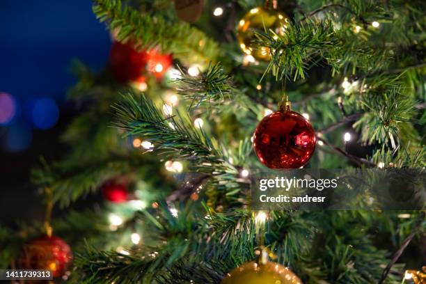 beautiful christmas ornaments on the tree - christmas trees 個�照片及圖片檔