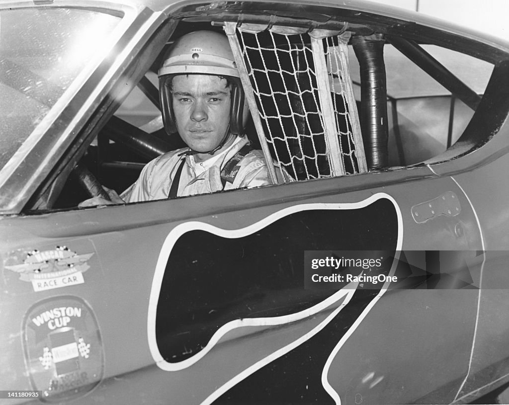Dean Dalton of Asheville, NC, made 118 starts on the NASCAR Cup... ニュース