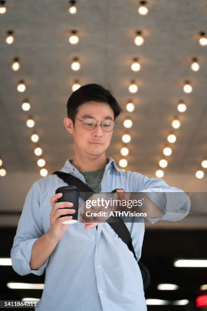 Man Using Ig 36 Ig Interface Stock Photos, High-Res Pictures, and Images - Getty Images
