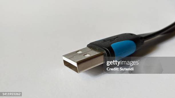 data cable - usb cable stock pictures, royalty-free photos & images