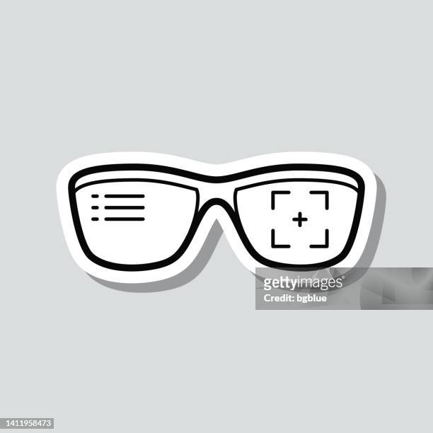 illustrazioni stock, clip art, cartoni animati e icone di tendenza di occhiali intelligenti. adesivo icona su sfondo grigio - smart glasses eyewear