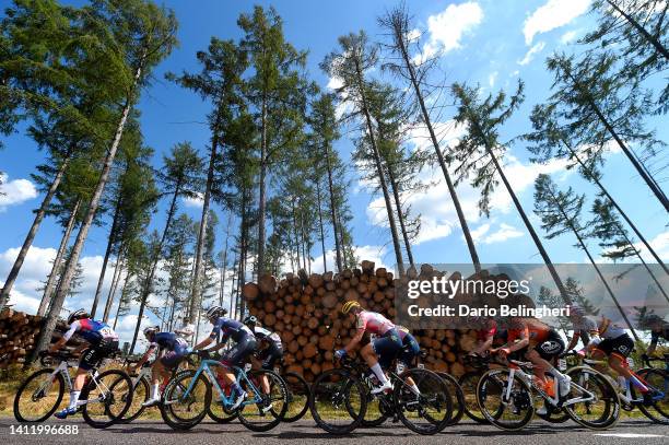 Grace Brown of Australia and Team Fdj Nouvelle - Aquitaine Futuroscope, Leah Thomas of United States and Team Trek- Segafredo, Elise Chabbey of...