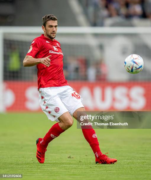 Stefan Bell of Mainz in action during the DFB Cup first round match between Erzgebirge Aue and 1. FSV Mainz 05 at Erzgebirgsstadion on July 31, 2022...