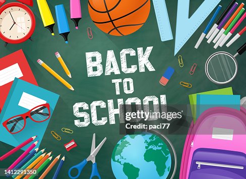 Retour à l’école avec fond de tableau vert et articles scolaires. Illustration vectorielle Retour à l’école avec fond de tableau vert et articles scolaires. Illustration vectorielle