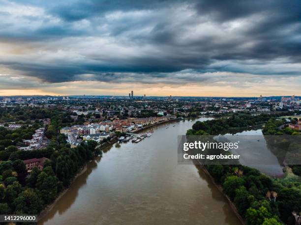 Thames Shape River Thames Shape Photos and Premium High Res Pictures - Getty Images