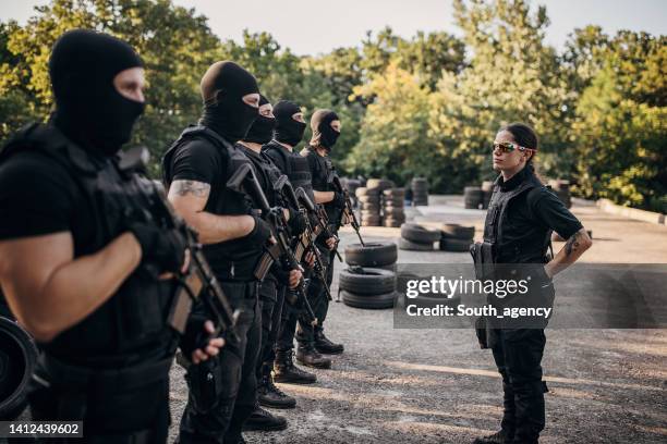 special forces training grounds - officer military rank stock pictures, royalty-free photos & images