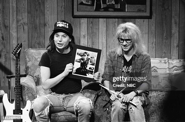 Episode 1 -- Pictured: Mike Myers as Wayne Campbell, Dana Carvey as Garth Algar during the 'Wayne's World' skit on September 28, 1991 -- Photo by:...