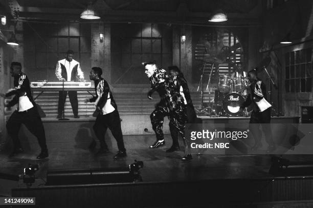 Episode 10 -- Pictured: Musical guest Vanilla Ice performs on January 12, 1991-- Photo by: Raymond Bonar/NBCU Photo Bank