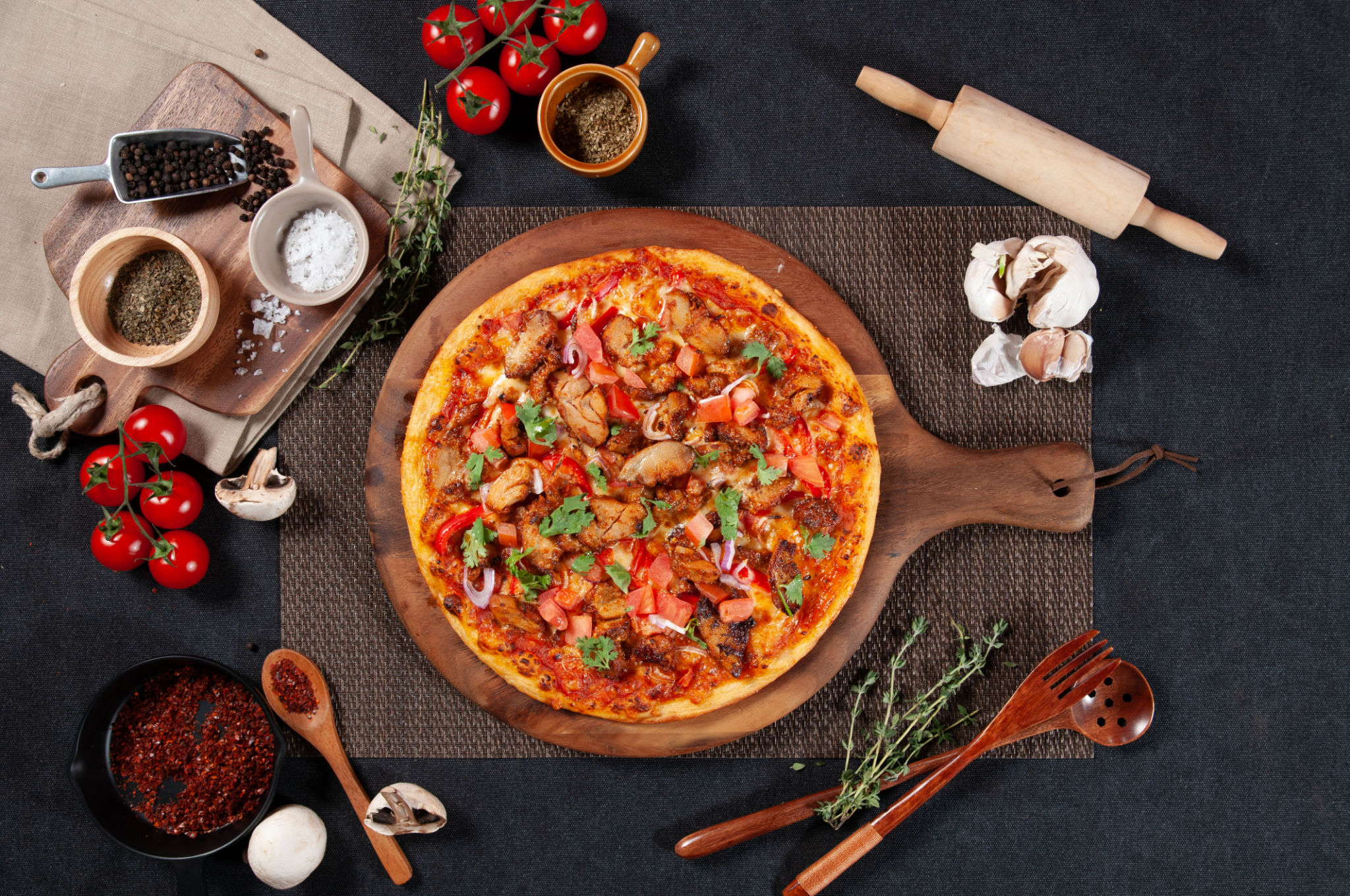 sumac chicken pizza