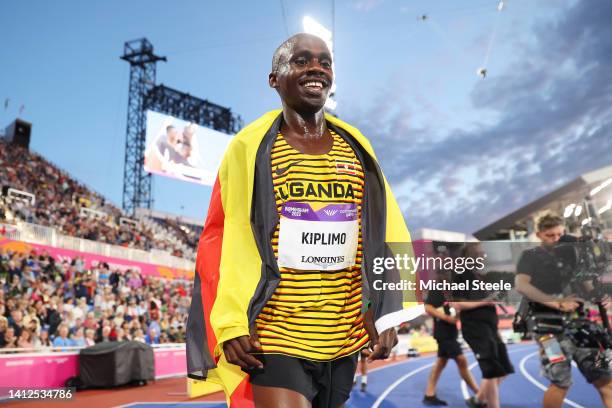 Jacob Kiplimo of Team Uganda celebrates winning the Gold medal in the Men's 10,000m Final on day five of the Birmingham 2022 Commonwealth Games at...