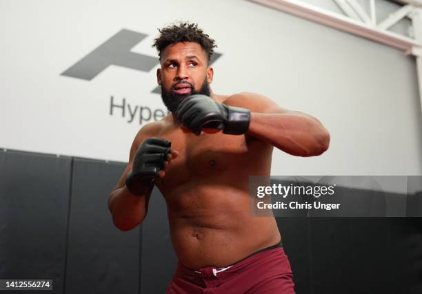 Waldo Cortes-Acosta of the Dominican Republic warms up prior to his fight during Dana White's Contender Series season six, week two at UFC APEX on...