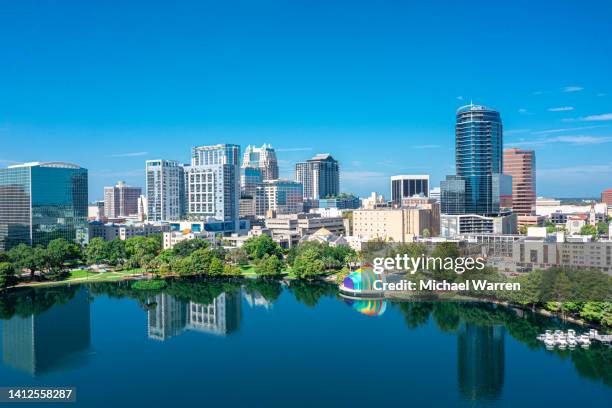 orlando, florida skyline aéreo - orlando fotografías e imágenes de stock