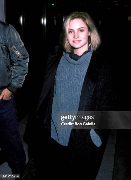 Jennifer Jason Leigh at the Premiere of 'The Hitcher', Mann National Theatre, Westwood.