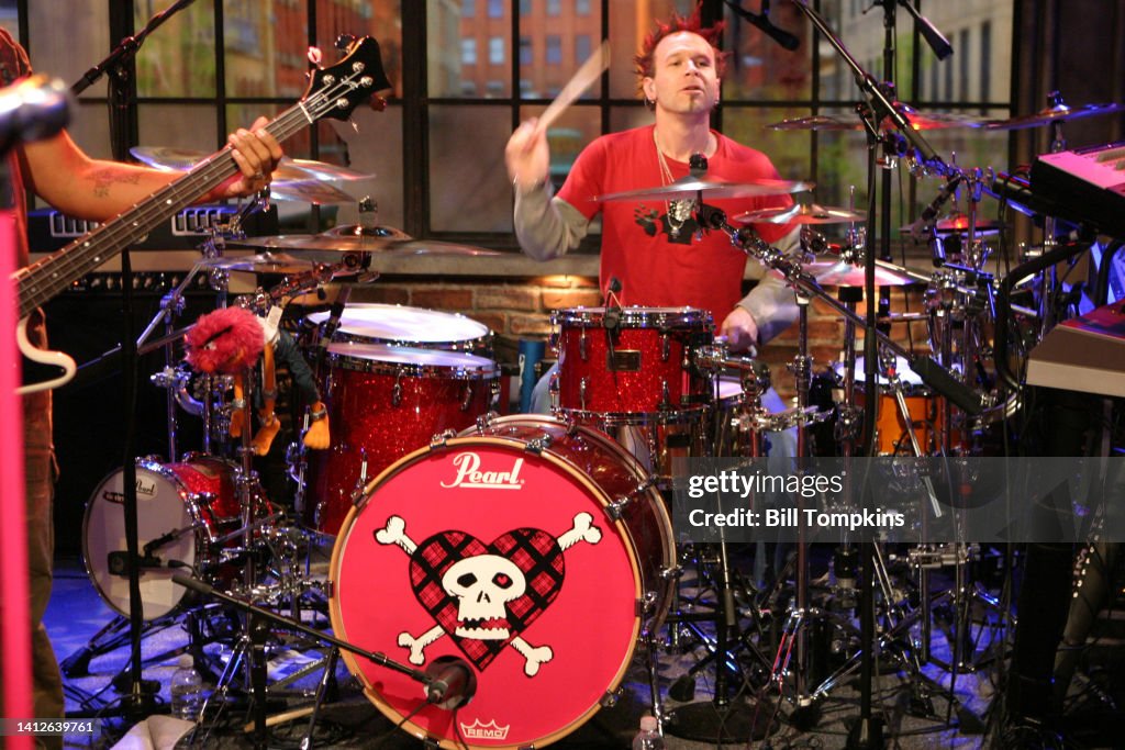Bill Tompkins Avril Lavigne Archive