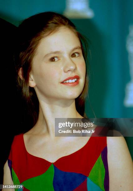 Actress Anna Paquin backstage at the Shrine Auditorium during the 67th Annual Academy Awards, March 27,1995 in Los Angeles, California.