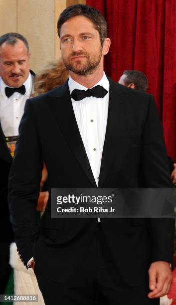 Gerard Butler arrives at the 82nd annual Academy Awards at the Kodak Theatre, March 7, 2010 in Los Angeles, California.