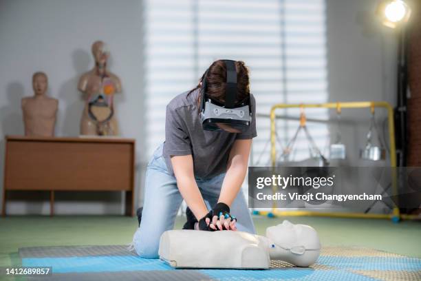 Woman Cpr 358 Black Woman Cpr Stock Photos, High-Res Pictures, and Images - Getty ...