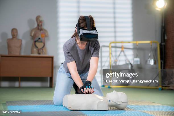 Woman Cpr 358 Black Woman Cpr Stock Photos, High-Res Pictures, and Images - Getty ...