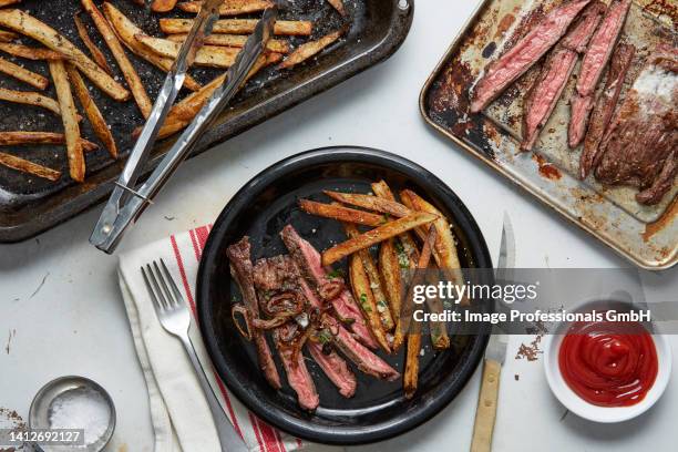 baked french fries - steak rind bildbanksfoton och bilder