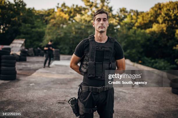 swat team soldier - sergeant instructeur stockfoto's en -beelden