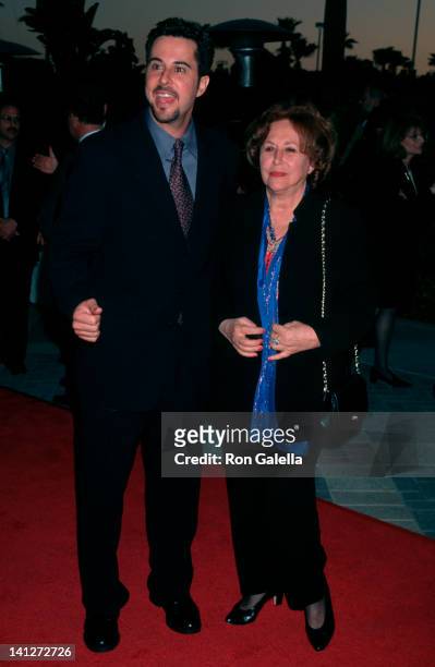 Jonathan Silverman and Devora Silverman at the World Premiere of 'Odd Couple II', Paramount Studios, Hollywood.