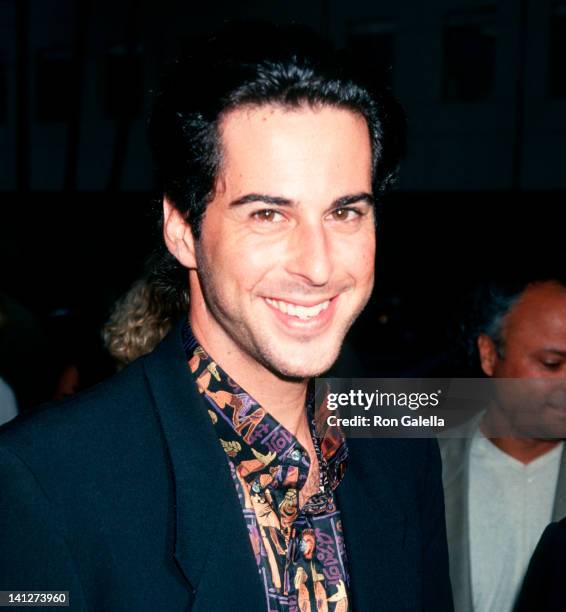 Jonathan Silverman at the World Premiere of 'The Mask', Academy Theater, Beverly Hills.