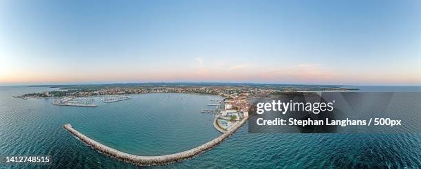 drone panorama of the croatian coastal town umag,umag,croatia - umag 個照片及圖片檔