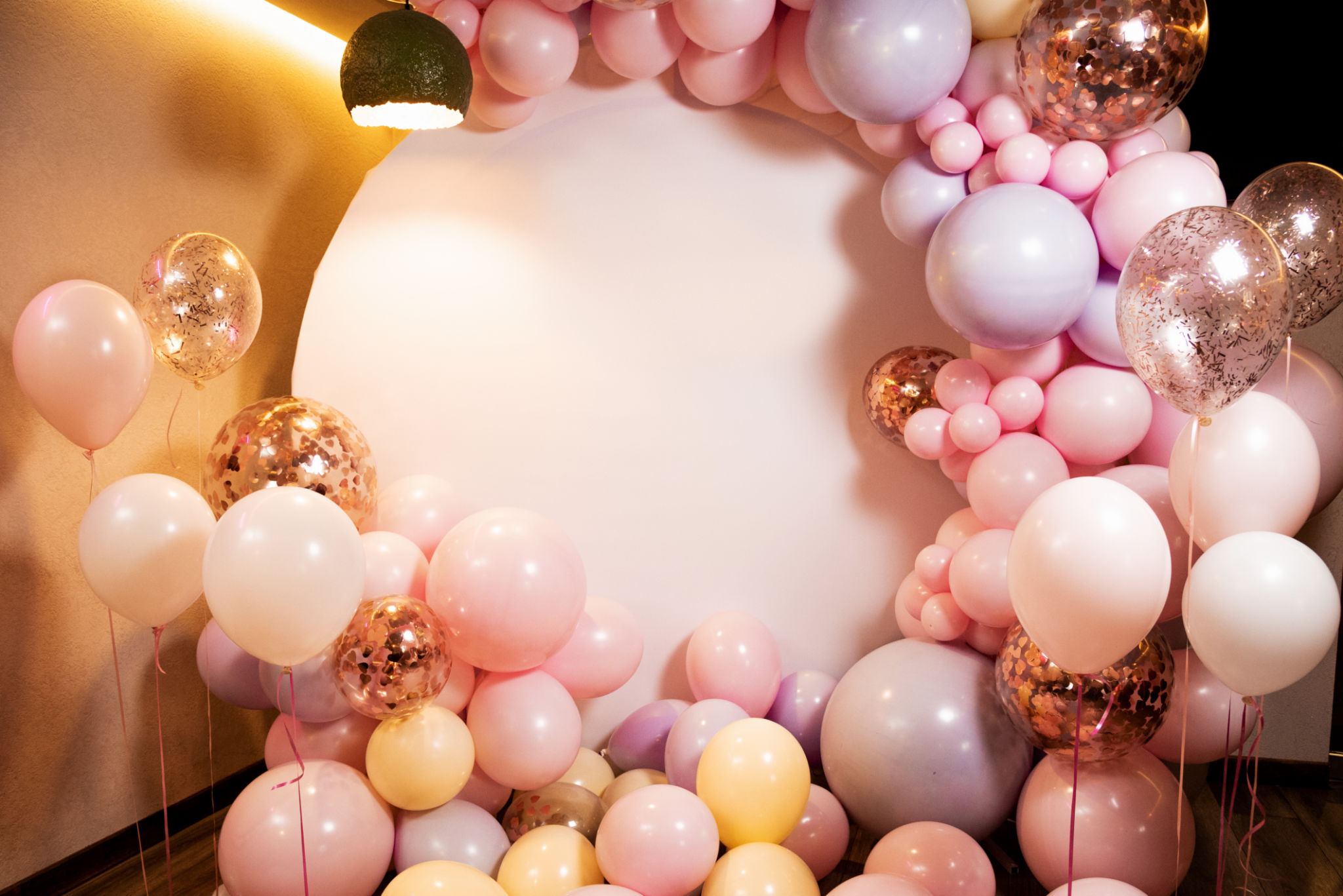 professional balloon decorators