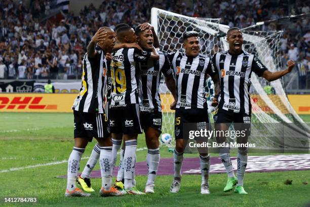 Hulk of Atletico-MG celebrates with teammates after scoring the first goal of his teamvia penalty during a Copa CONMEBOL Libertadores 2022 first-leg...