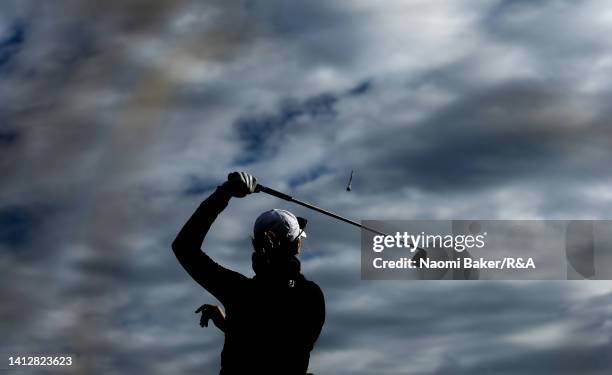 Jessica Korda of the United States tees off on the 4th hole during Day One of the AIG Women's Open at Muirfield on August 04, 2022 in Gullane,...