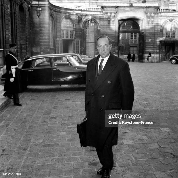 Bernard Chenot Photos et images de collection Getty Images