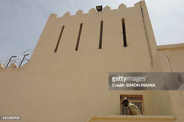 Somaliland prison warden stands guard on March 8, 2012 at Hargesia's newly-refurbished prison in the northern breakaway nation of war-torn Somalia....