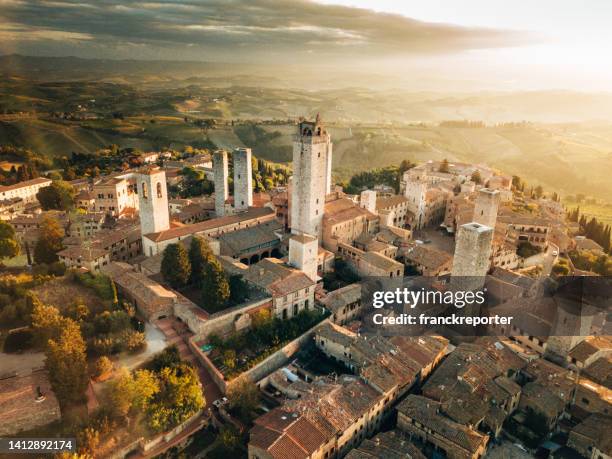 san gimignano aerial view - san gimignano stockfoto's en -beelden