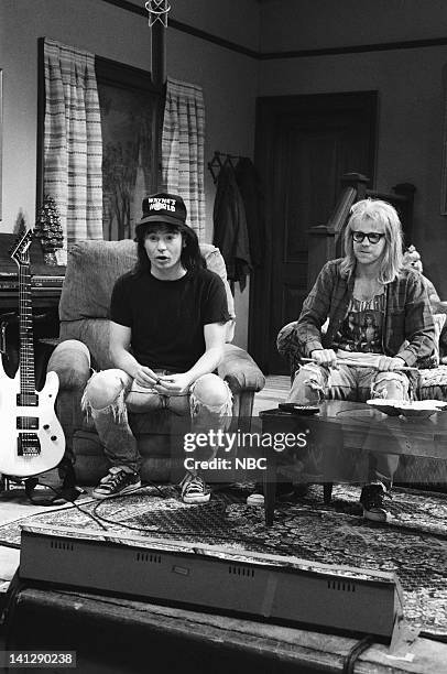 Episode 7 -- Pictured: Mike Myers as Wayne Campbell, Dana Carvey as Garth Algar during "Wayne's World" skit on December 1, 1990 -- Photo by: Al...