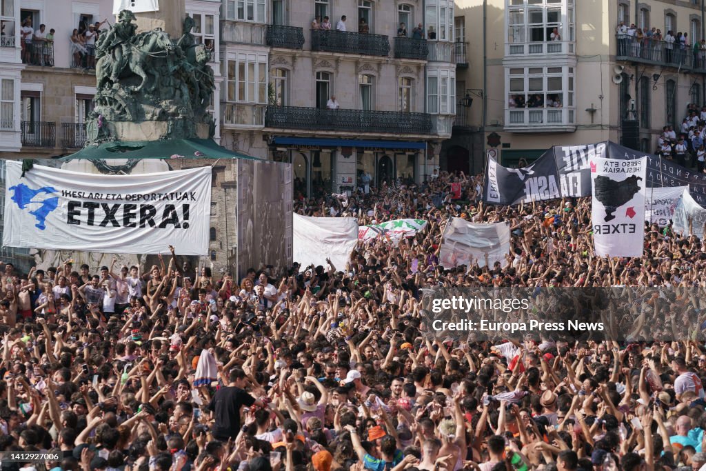 Descent Of The Celedon, The Starting Point Of The Festivities Of The Virgen Blanca Of Vitoria
