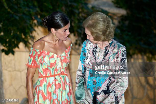 Queen Letizia of Spain and Queen Sofia host a dinner for authorities at the Marivent Palace on August 04, 2022 in Palma de Mallorca, Spain.