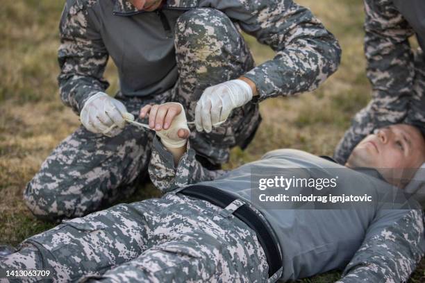 First Aid Army 6,780 Military First Aid Stock Photos, High-Res Pictures, and Images ...