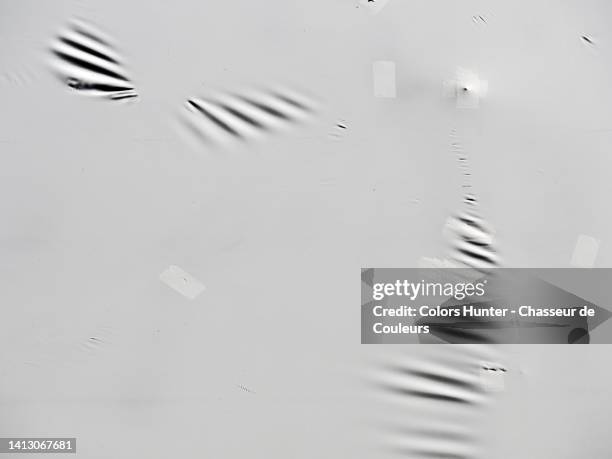 empty white plastic tarpaulin stretched with folds in paris, france - tarpaulin 個照片及圖片檔