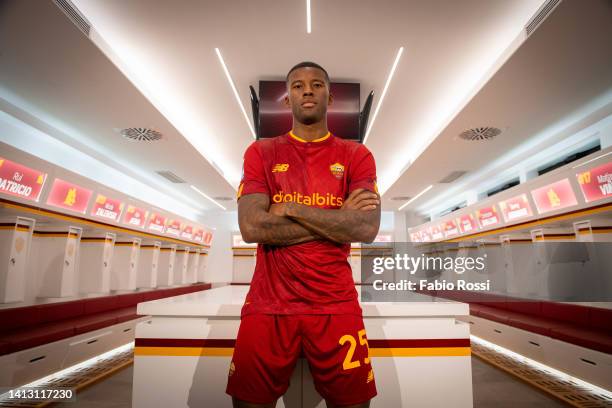 Roma new signing Georginio Wijnaldum poses during his first photo shoot at Centro sportivo Fulvio Bernardini on August 05, 2022 in Rome, Italy.