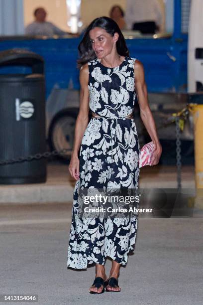 Queen Letizia of Spain leaves the Ola de Mar restaurant on August 05, 2022 in Palma de Mallorca, Spain.