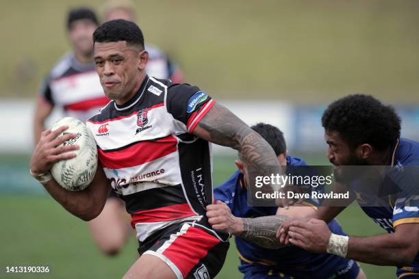 Etene Nanai-Seturo of Counties is chased by Freedom Vahaakolo and Vilimoni Koroi of Otago during the round one Bunnings NPC match between Counties...