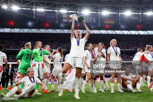Beth Mead of England celebrates with the trophy during the UEFA Women's Euro 2022 final match between England and Germany at Wembley Stadium on July...