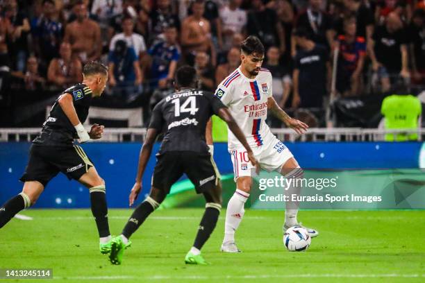 Lucas Paquetá of Lyon controls the ball during the Ligue 1 match between Olympique Lyonnais and AC Ajaccio at Groupama Stadium on August 5, 2022 in...